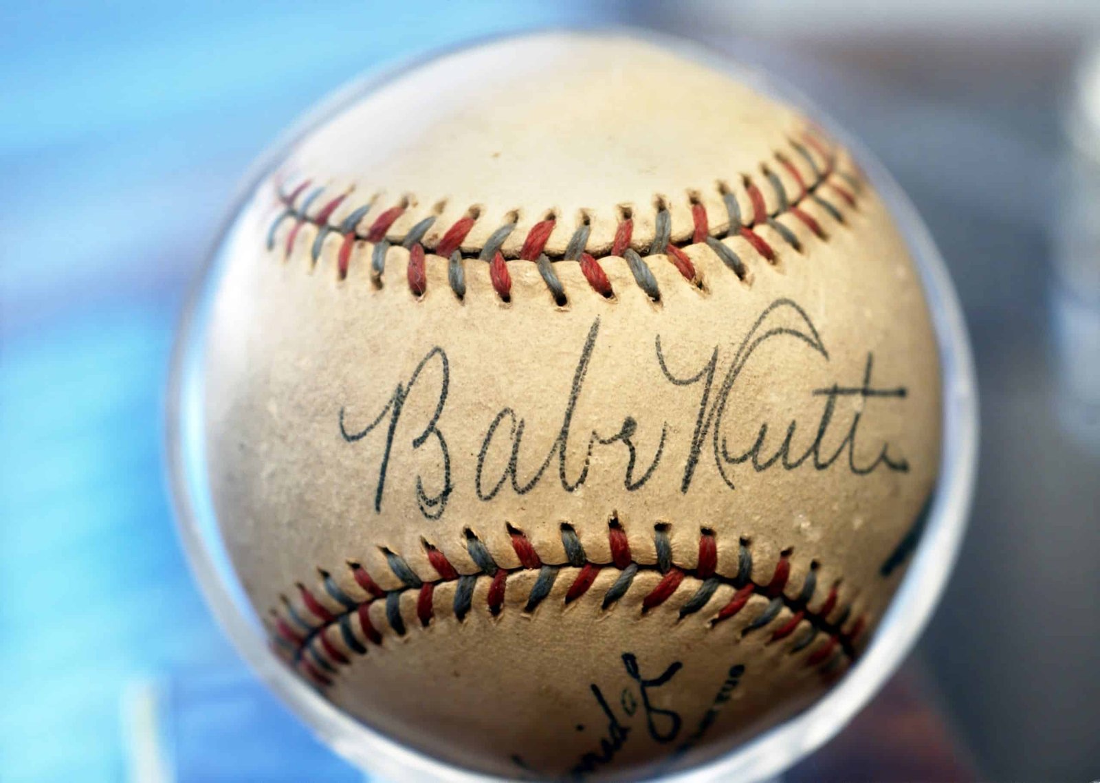 The Best Pen for Baseball Autographs: A Comprehensive Guide